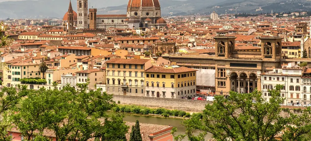Firenze dall'alto: la cupola del Duomo e i tetti del centro storico